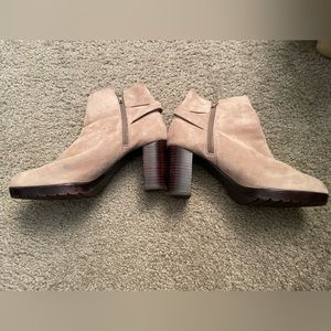 Bella Vita Brown Suede Ankle Boots